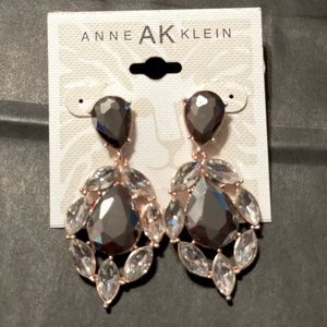 👋 3x$15👋 Anne Klein fashion earrings